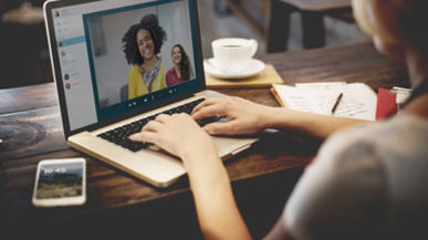 美國教授自述如何上網課